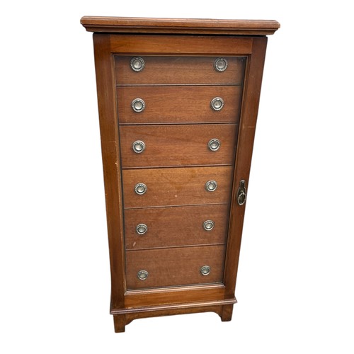 Lot 152       