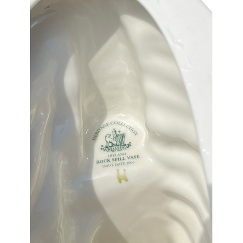142 - A COLLECTORS BELLEEK HERTIAGE COLLECTION ROCK SPILL VASE 9