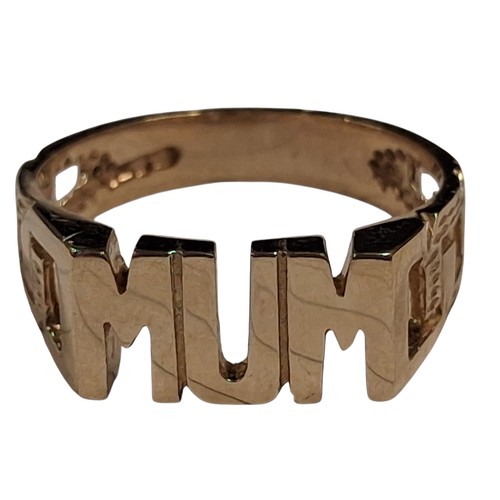 A 9CT GOLD 