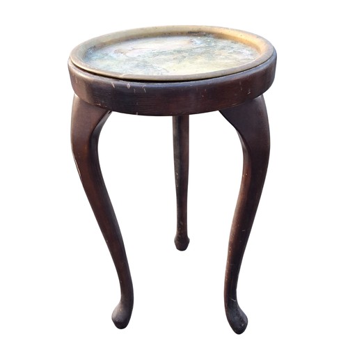 91 - TALL PLANTSTAND ON QUEEN ANN LEG WITH BRASS LIFT OFF TRAY 21x12