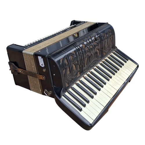 70 - AN OLD ITALIAN PIANO ACCORDION