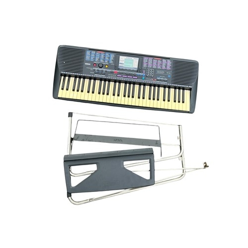 109 - A YAMAHA KEYBOARD ON STAND