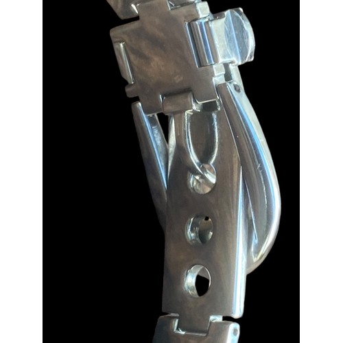 235 - LADIES GUCCI STAINLESS STEEL BANGLE WATCH FEATURE CLASP ,MIRROR PLAIN DIAL  QURTZ AND WORKING SAPPHI... 