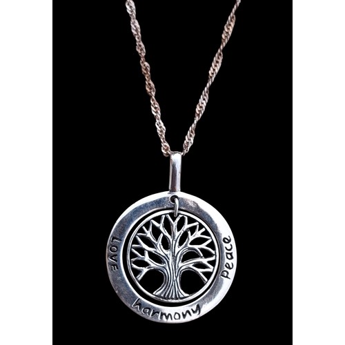 236 - A SILVER TREE OF LIFE PENDANT ON A TWIST SILVER CHAIN