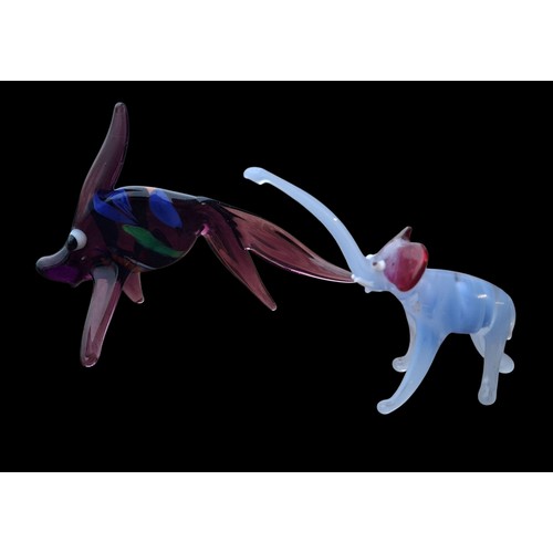 253 - A MURANO GLASS STYLE FISH AND ELEPHANT