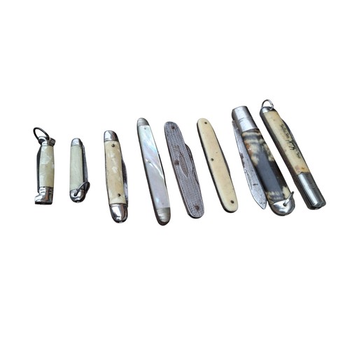 275 - A QUANTITY OF PEN/FRUIT KNIVES