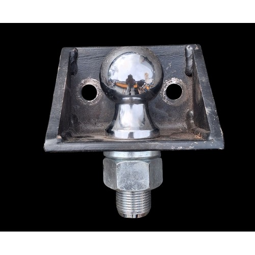 59 - A BRAND NEW TOW BAR