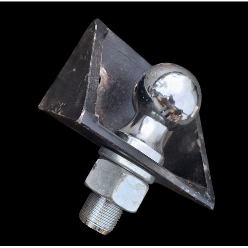 59 - A BRAND NEW TOW BAR