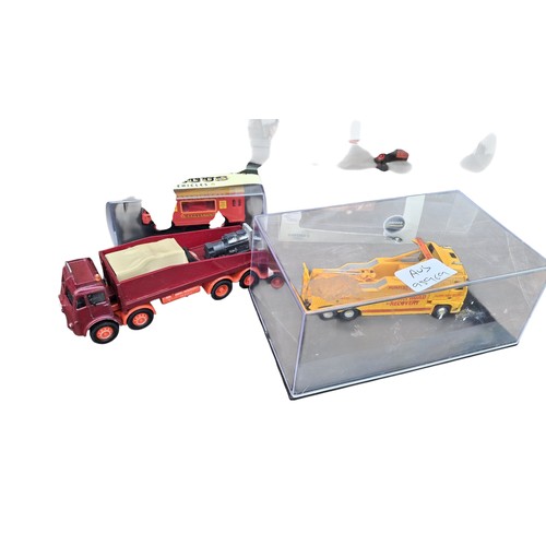 116 - A LOT OF 6 CORGI VECHILES