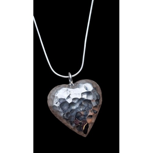 268A - A SILVER HEART ON A SILVER CHAIN