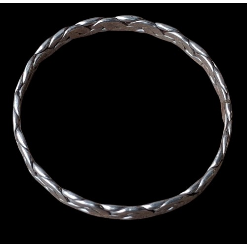 235A - A WHITE METAL BANGLE