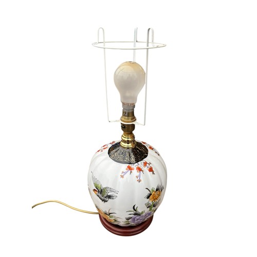 95 - A PORCELAIN TABLE LAMP