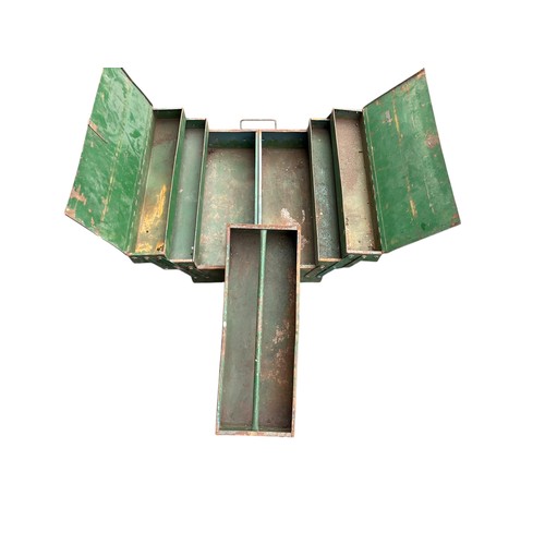 98 - A CONCERTINA TOOL TRUNK ON CASTORS 10