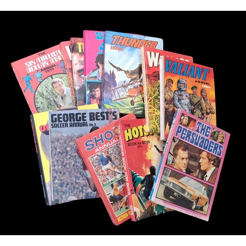 110 - A LOT OF ANNUALS FROM THE 70'S TO INCLUDE A GEORGE BEST ANNUAL