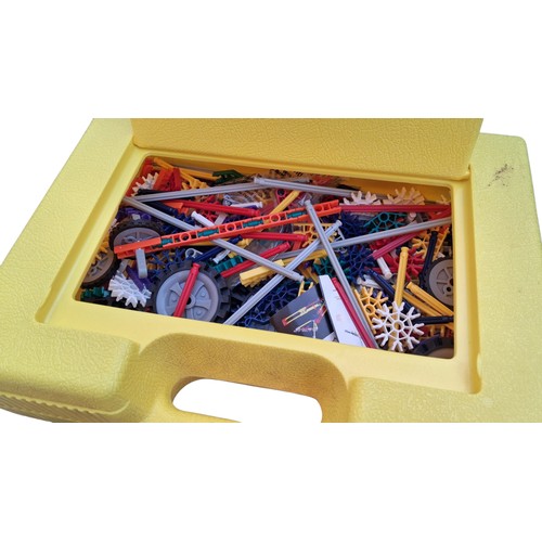 114 - A BOXED LOT OF KINEX