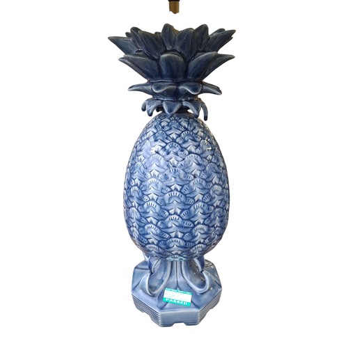 104 - A LARGE PINEAPPLE STYLE TABLE LAMP 29.5