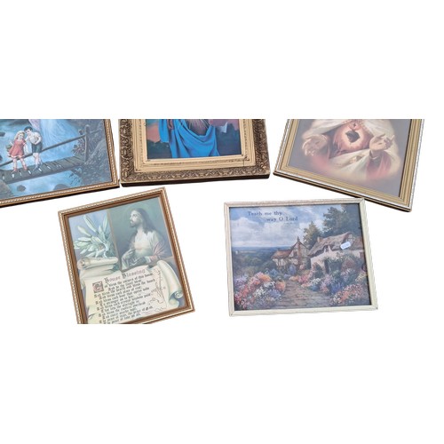 4 - A MIXED LOT OF RELIGIOUS PRINTS AND PICTURES