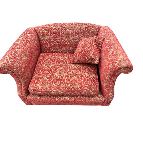 27 - A GOOD QUALITY LOVERS CHAIR IN A NICE WINE COLOURED FABRIC
