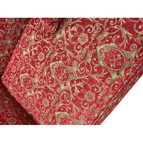27 - A GOOD QUALITY LOVERS CHAIR IN A NICE WINE COLOURED FABRIC
