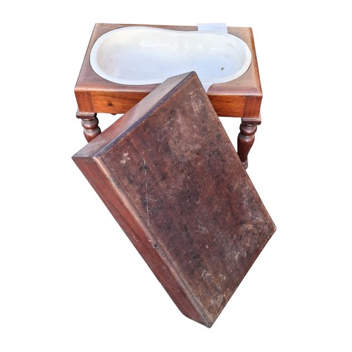 30 - VICOTRIAN COMMODE