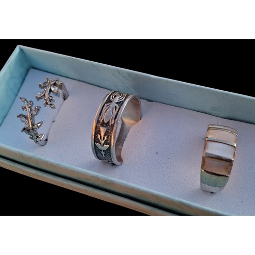 314 - ASSORTMENT OF 6 SILVER RINGS