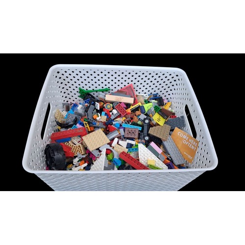 328 - A BOX OF MIXED LEGO