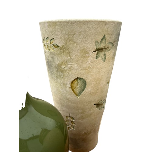 31 - A LOT OF 3 VASE