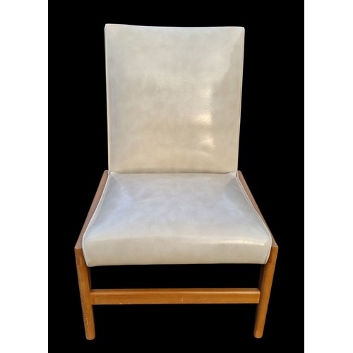 82 - RETRO SIDE CHAIR