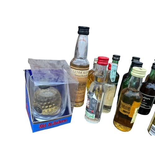 103 - A LOT OF 17 MINIATURES