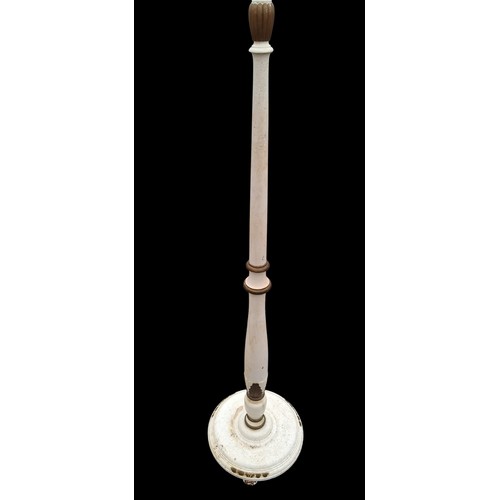80 - A MODERN DESIGNER STYLE STANDARD LAMP