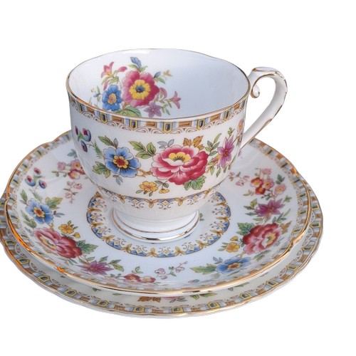 63 - A 32 PIECE GRAFTON TEA SERVICE