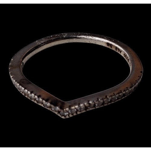 306 - A SILVER WISHBONE RING