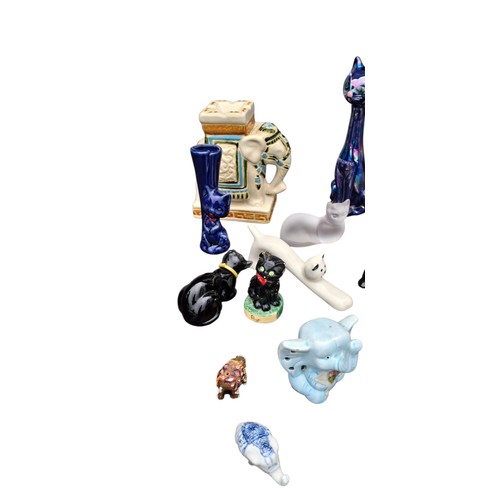 142 - A MIXED LOT OF CAT AND ELEPHANT ORNAMENTS