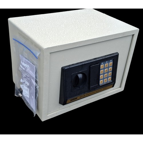 82 - NU-TOOL HEAVY DUTY GUN SAFE KEYS AND COMBINATION