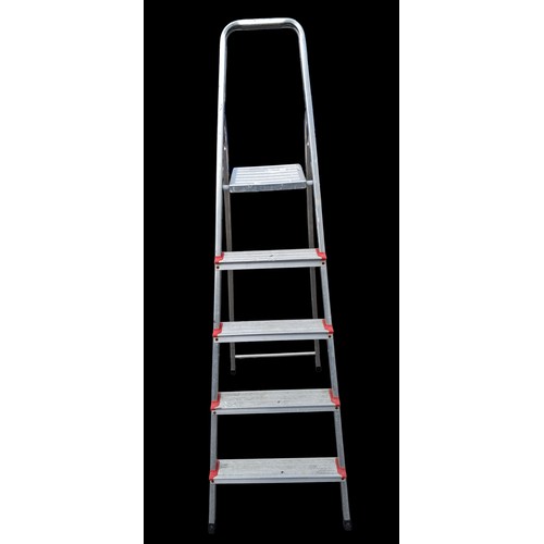 90 - AN ALUMINIUM STEP LADDERS