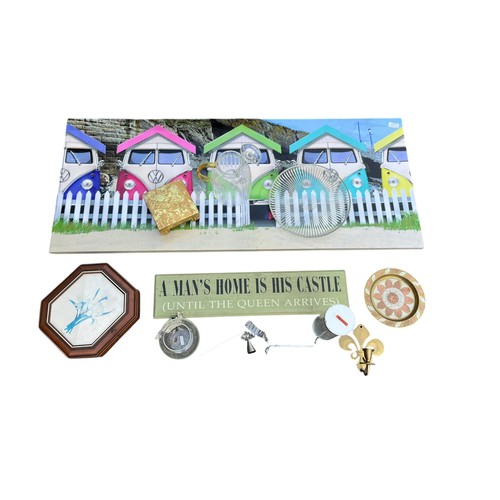 114 - A VERY GOOD MIXED JOB LOT TO INCLUDE NEXT TABLEWARE, PICTURES, GLASS WARE, A LARGE ORNATE METAL CAND... 