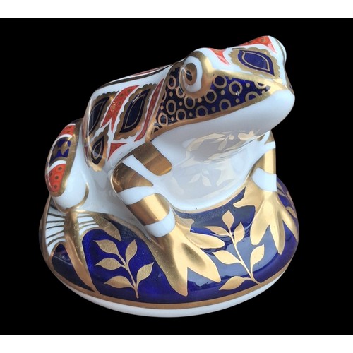 A ROYAL CROWN DERBY FROG