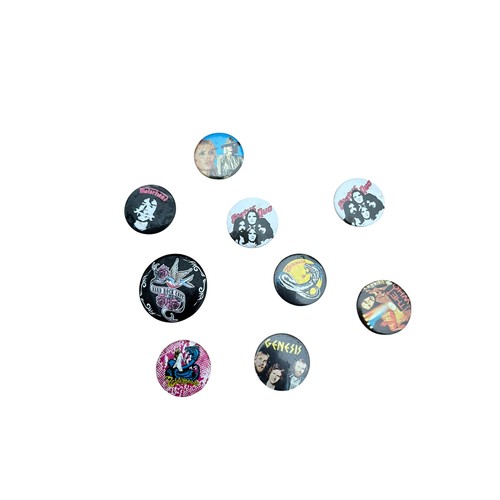 A LOT OF VINTAGE BAND BADGES MOTORHEAD, STATUS QUO, BLONDIE ETC