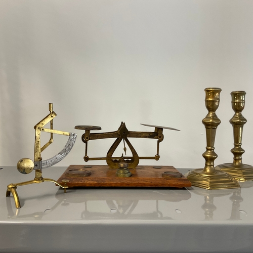 64 - Brass Candlesticks & Brass & Oak Postal Scales

Size:
Candlesticks: 17cm tall