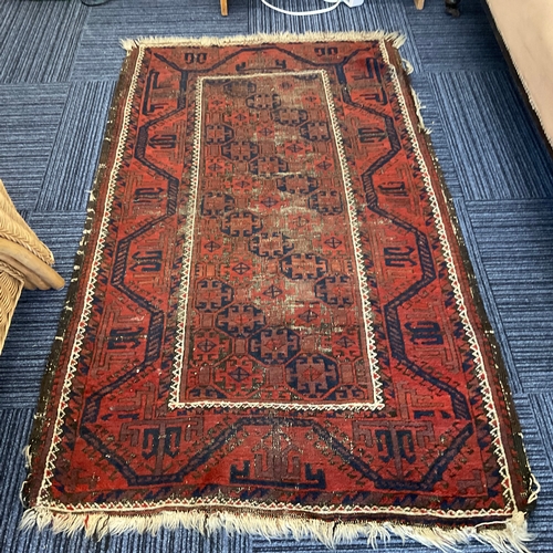 71 - Rug (worn)

Size: 145cm x 85cm