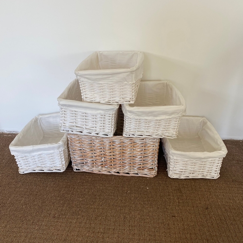 110 - Collection of White Shabby Chic Wicker Baskets x 6
One Large & 5 Smaller


Size:
44cm x 38cm x 22cm
... 