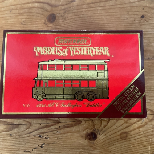 186 - Matchbox: Models of Yesteryear
Y10 1931 AEC Trolleybus 