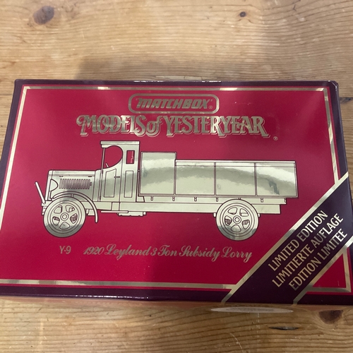 187 - Matchbox Models of Yesteryear x 3
Fresh Farm Milk Van Y35 1930 Model Ford A.
Guernsey Die-Cast Colle... 