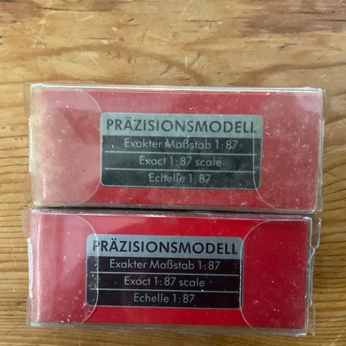 189 - Herpa Model Cars x 2
Prazisionsmodell 1-87 Scale