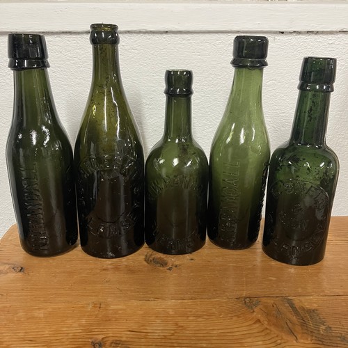 250 - Guernsey Beer Bottles x 5

R.H.Randall - Size: 22cm high
R.W.Randall - Size: 22cm high
R.W.Randall- ... 