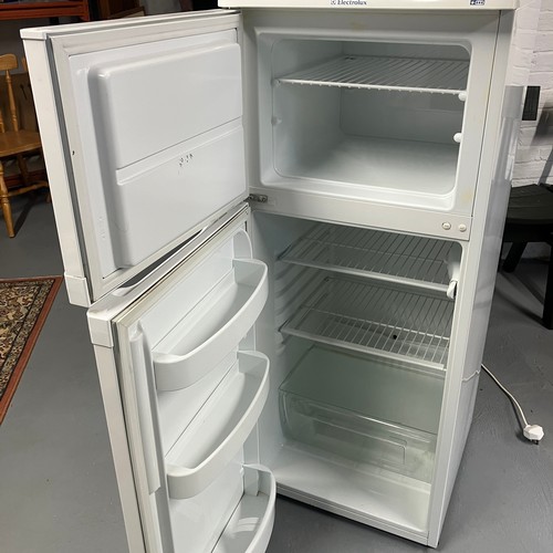 305 - Electrolux Fridge Freezer. Untested but seems in fine working order.

Size:
49 cm wide x 55cm deep x... 