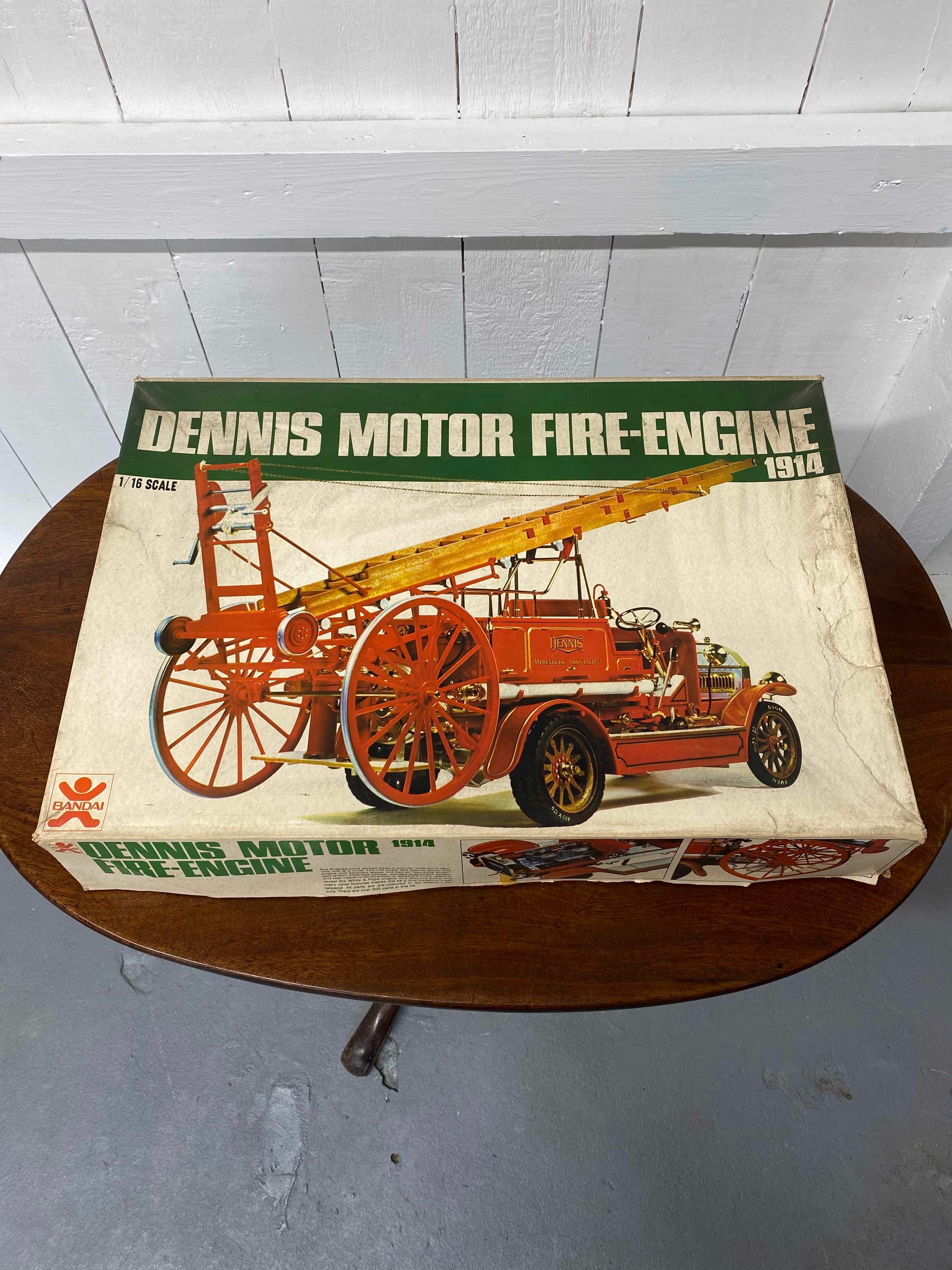 Bandai Dennis Motor Fire Engine 1914 Model Kit 1/16 Scale