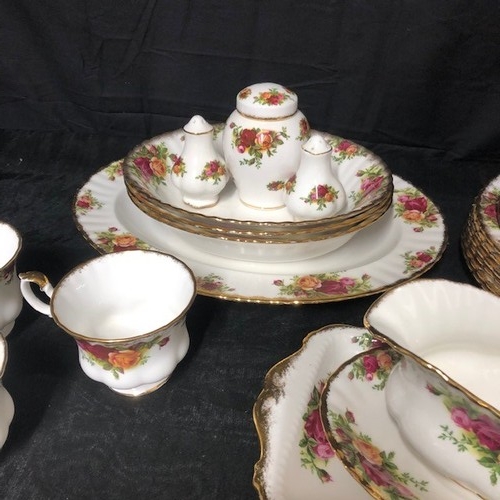 138 - Royal Albert Old Bounty Roses Uncomplete Tea Set