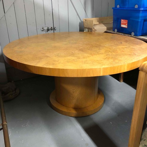 154 - Large & Heavy Circular Wooden Table made by Richard Baker Furniture. 

Size: 151cm diameter x 76cm h... 