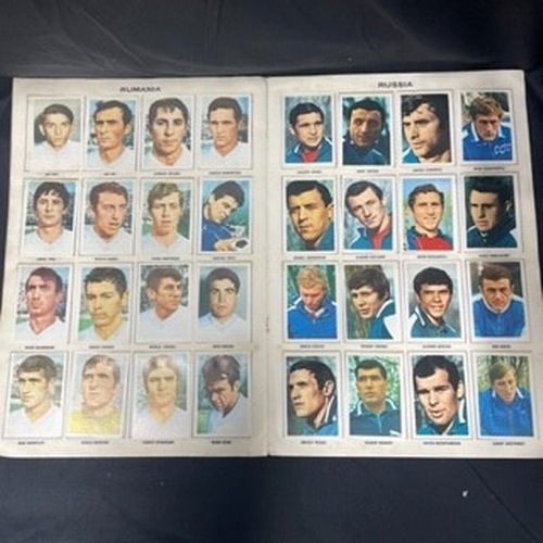 196 - World Cup Soccer Stars Mexico 70 Picture Card Album: Complete